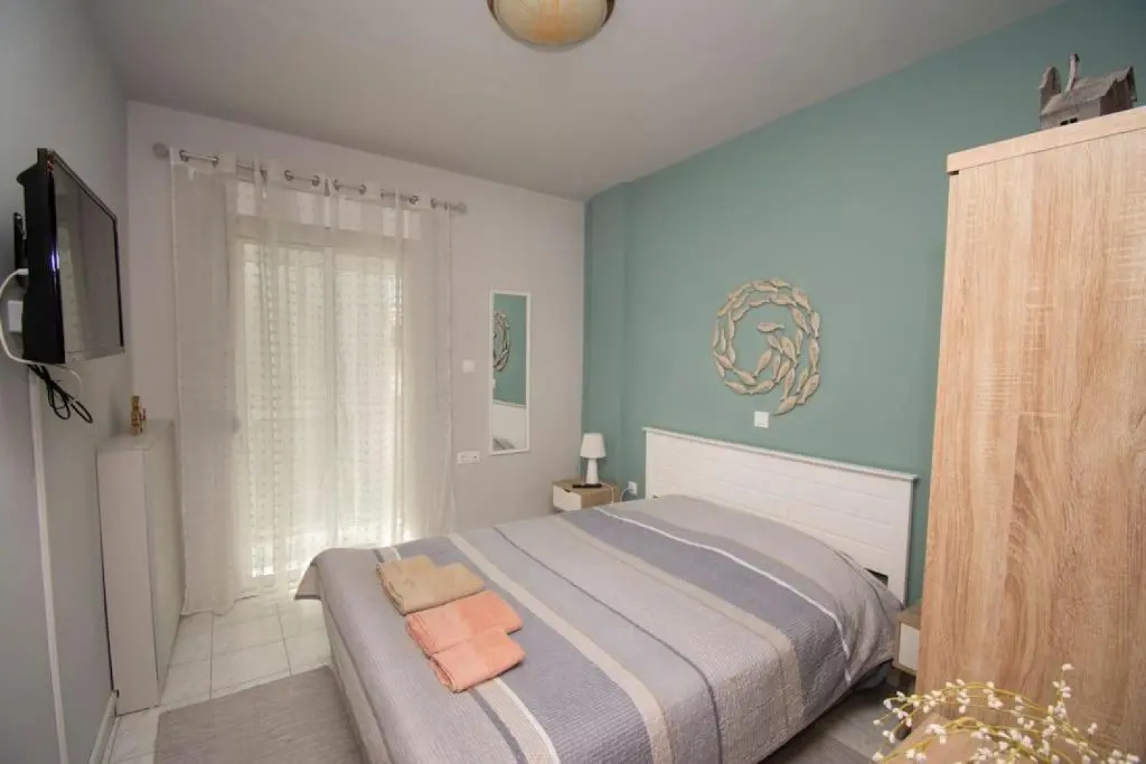 Anadora 1. City center modern stylish appartment.