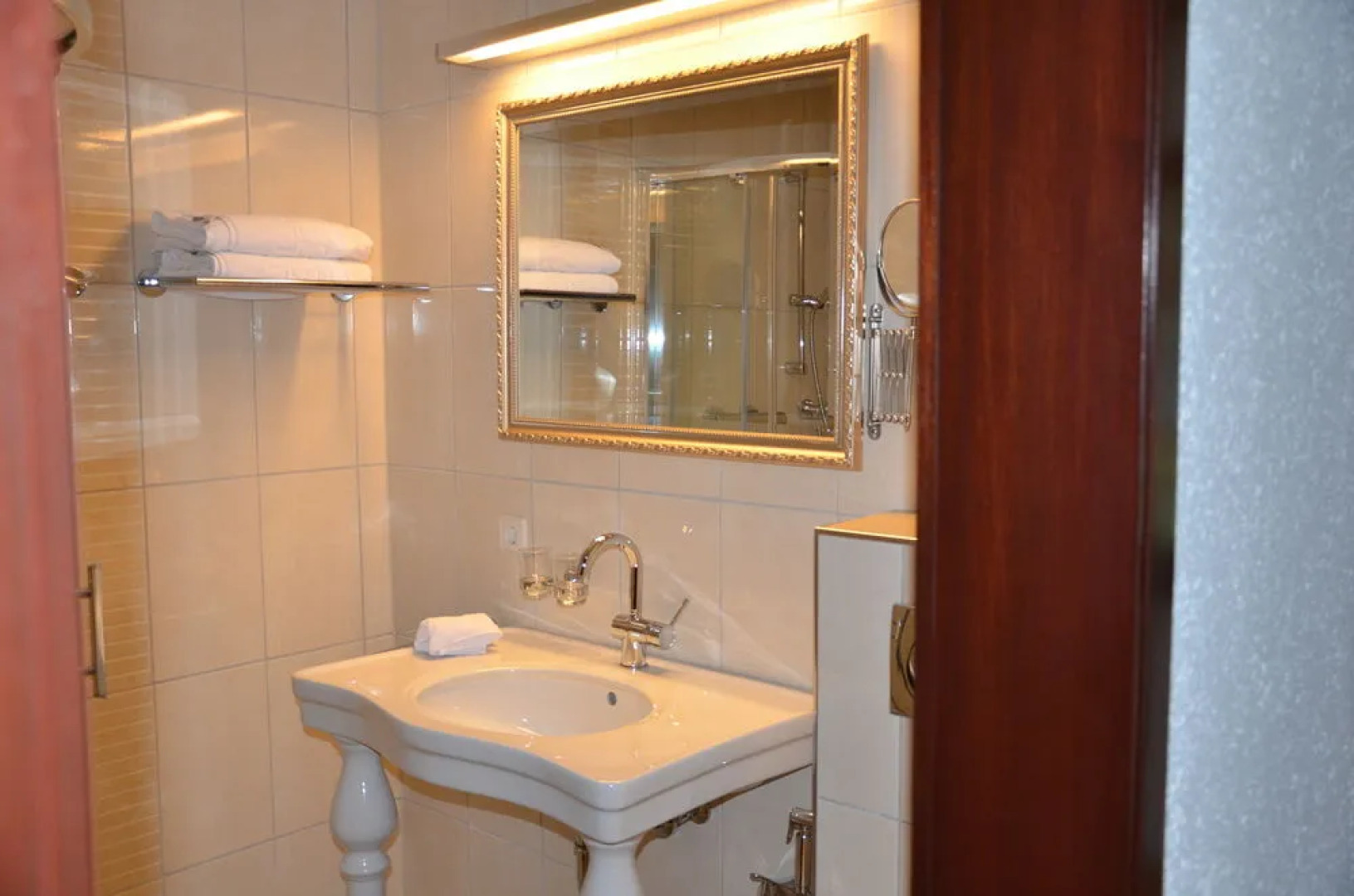 Princess Romantic Hotel