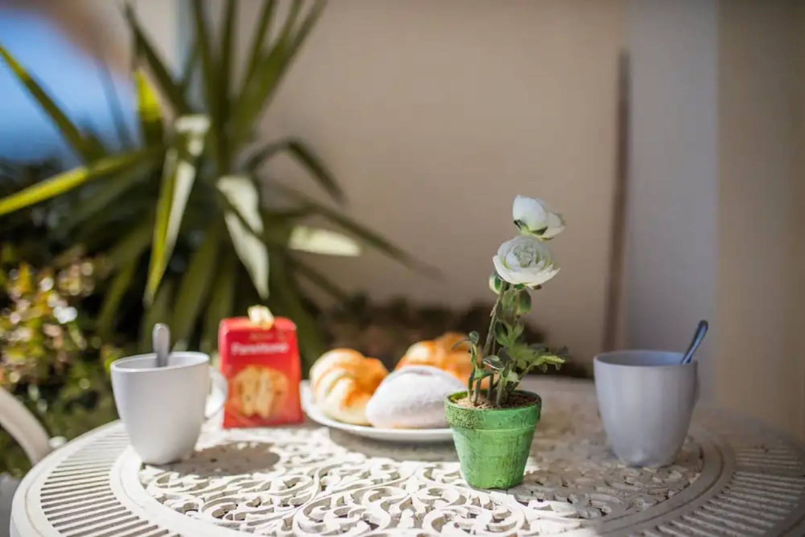 Le California AP1008