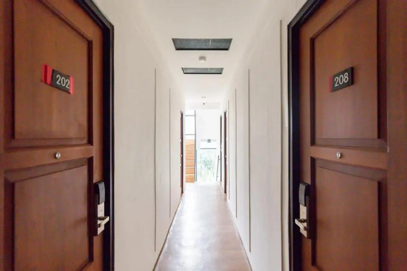 RedDoorz Plus near ICE BSD 2