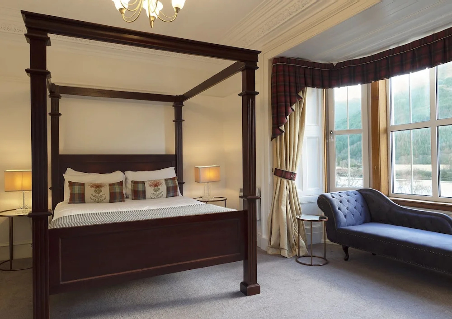 Loch Leven Hotel & Distillery