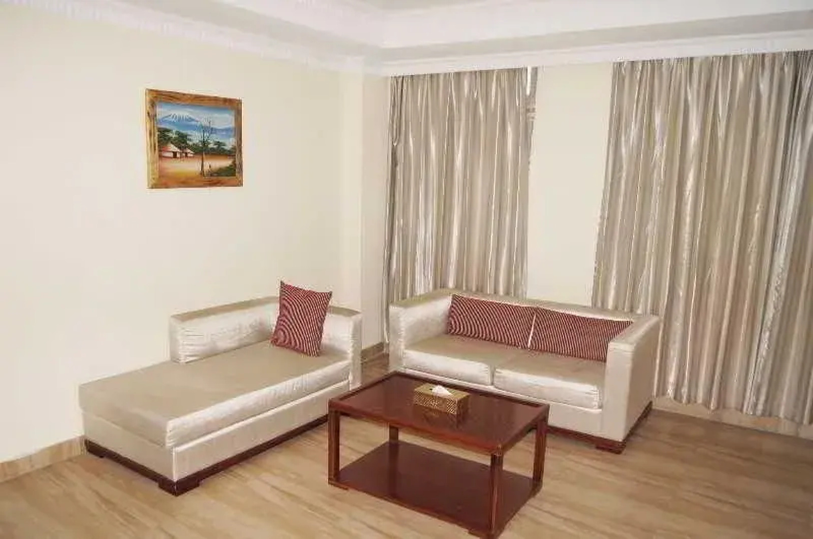 Tiffany Diamond Hotel Indira Gandhi Street