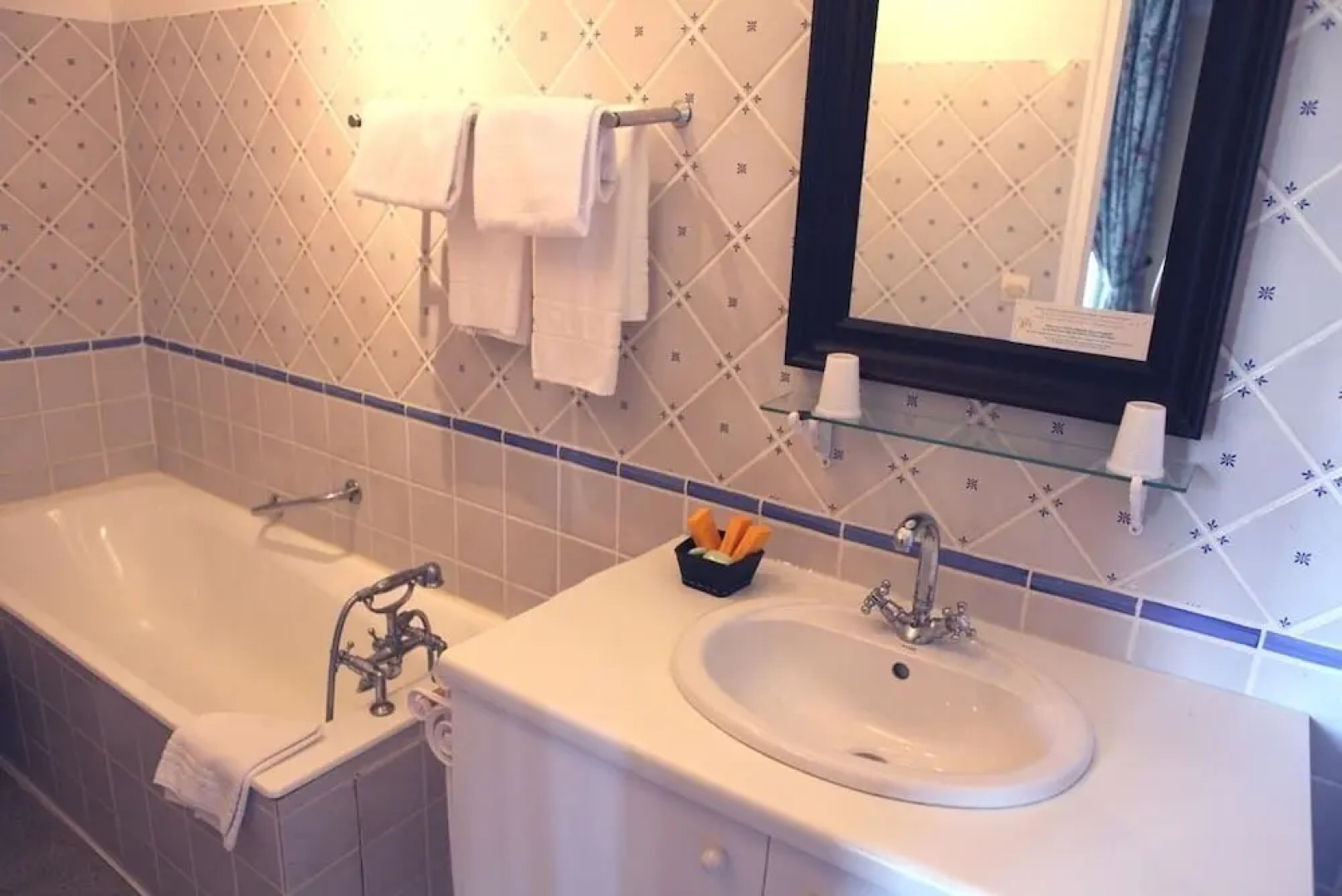 La Lucarne Aux Chouettes