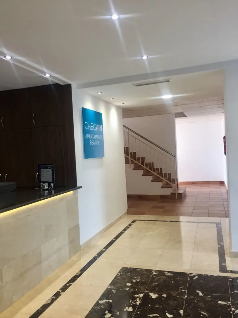 Beatrix 2000 - Caliu apartments