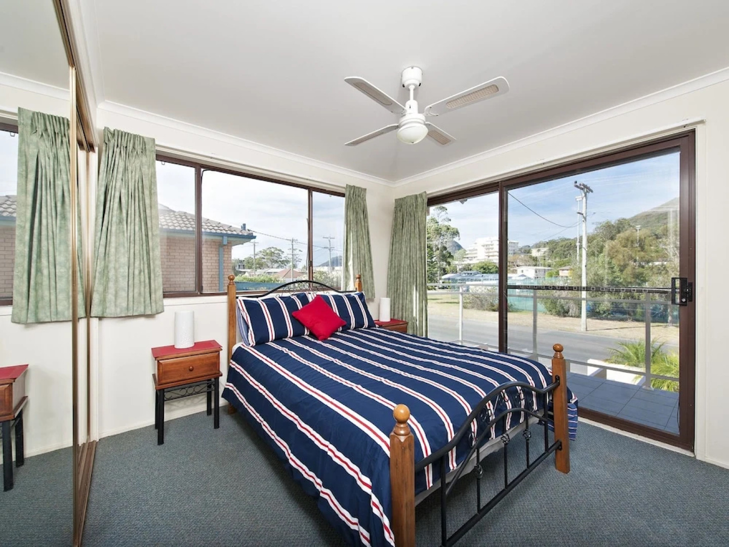 The Breakers, 16A Government Road