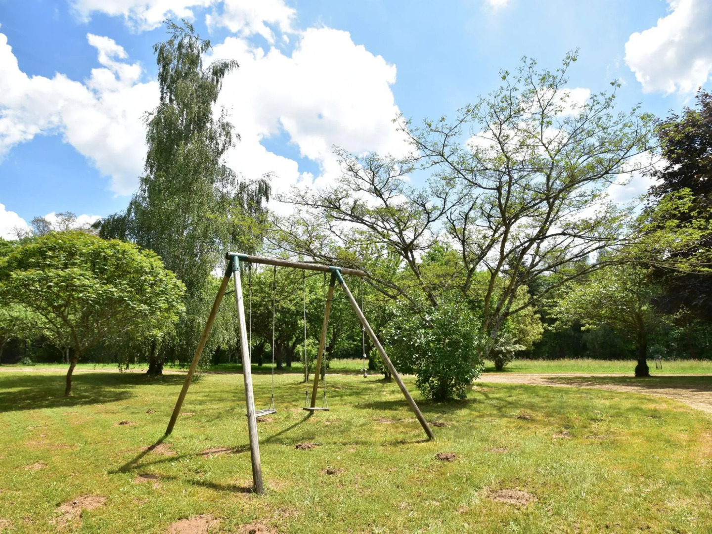 Refined Holiday Home in Villefranche-du-perigord With Garden