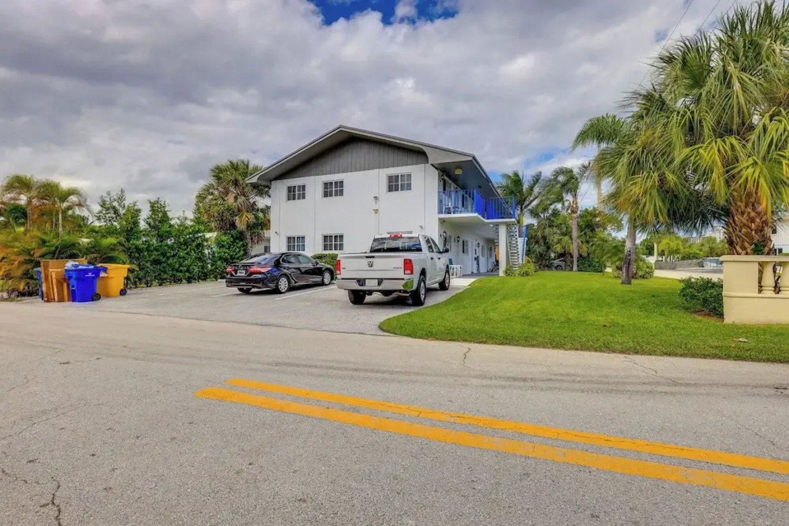 Upscale Condo - 2 Blocks to Riviera Beach!