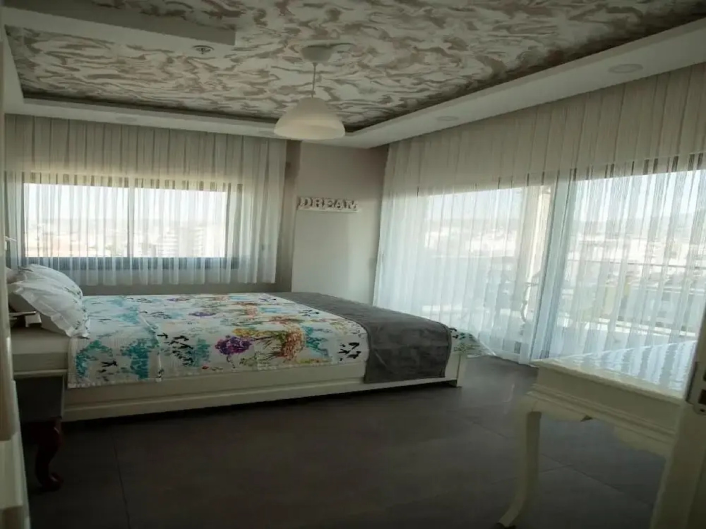 Lion Park Suits & Residence