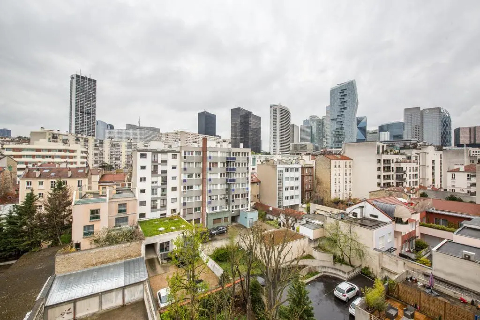 Paris la Défense Flats