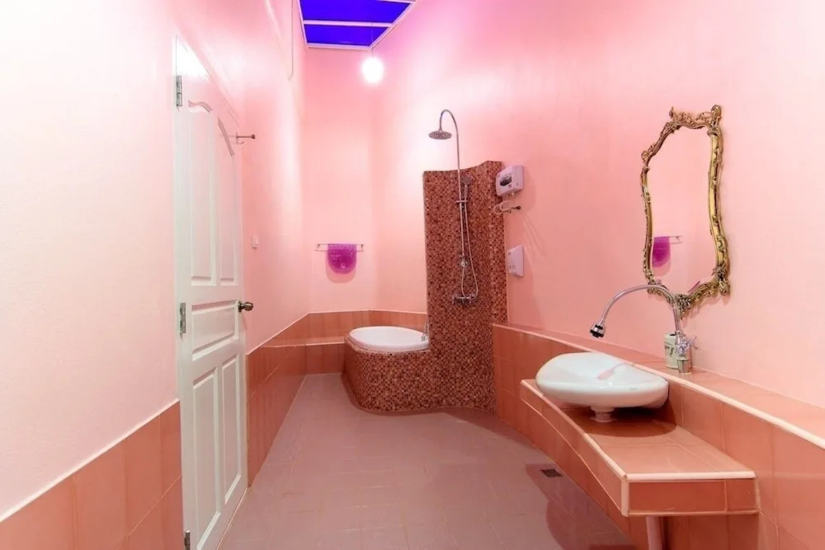 Gorilla Hills HuaHin