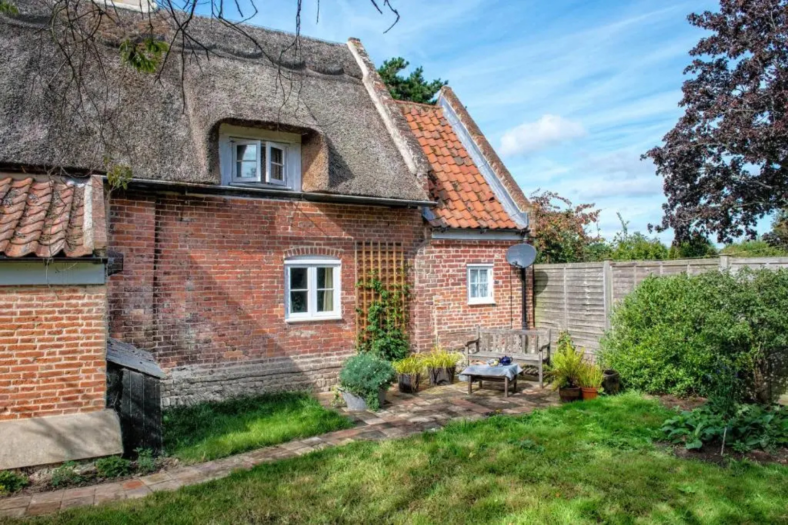 Thatch Cottage - luxury Norfolk Hideaway