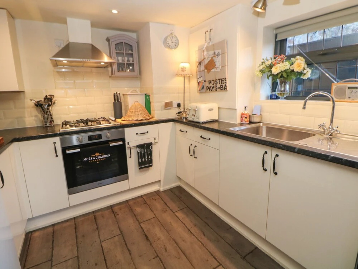 The Old Clock Makers