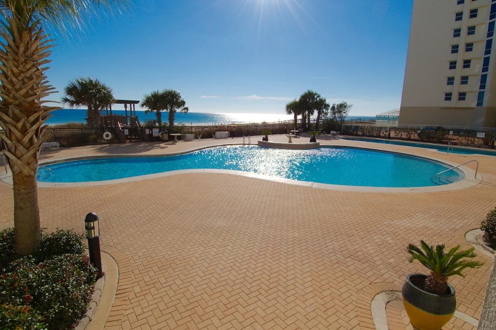 Palacio Condos by Hosteeva