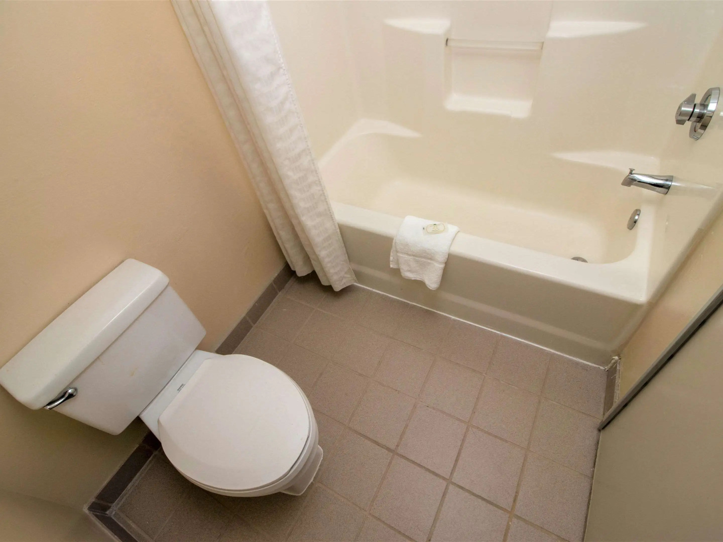 Quality Suites Lake Wright - Norfolk Airport