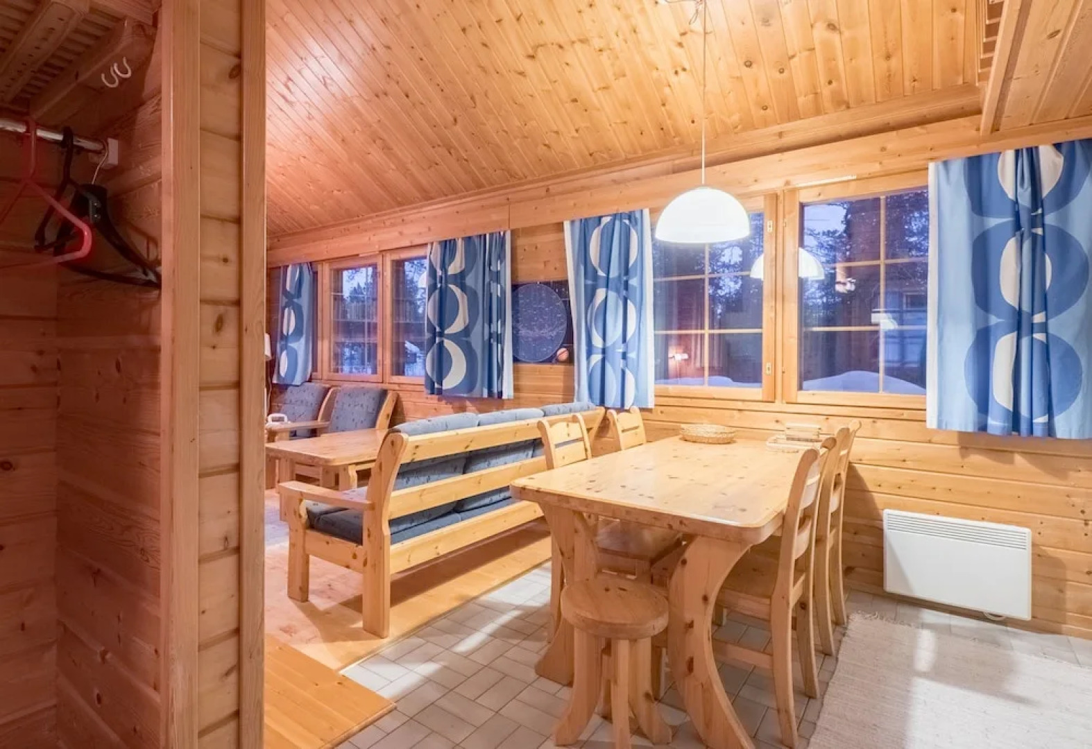 Jeris Hotel & Cabins