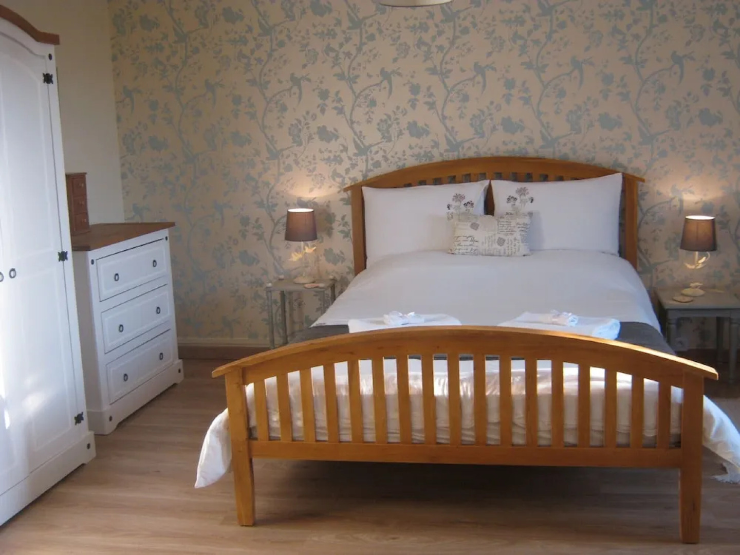 Le Papillon at le paradis