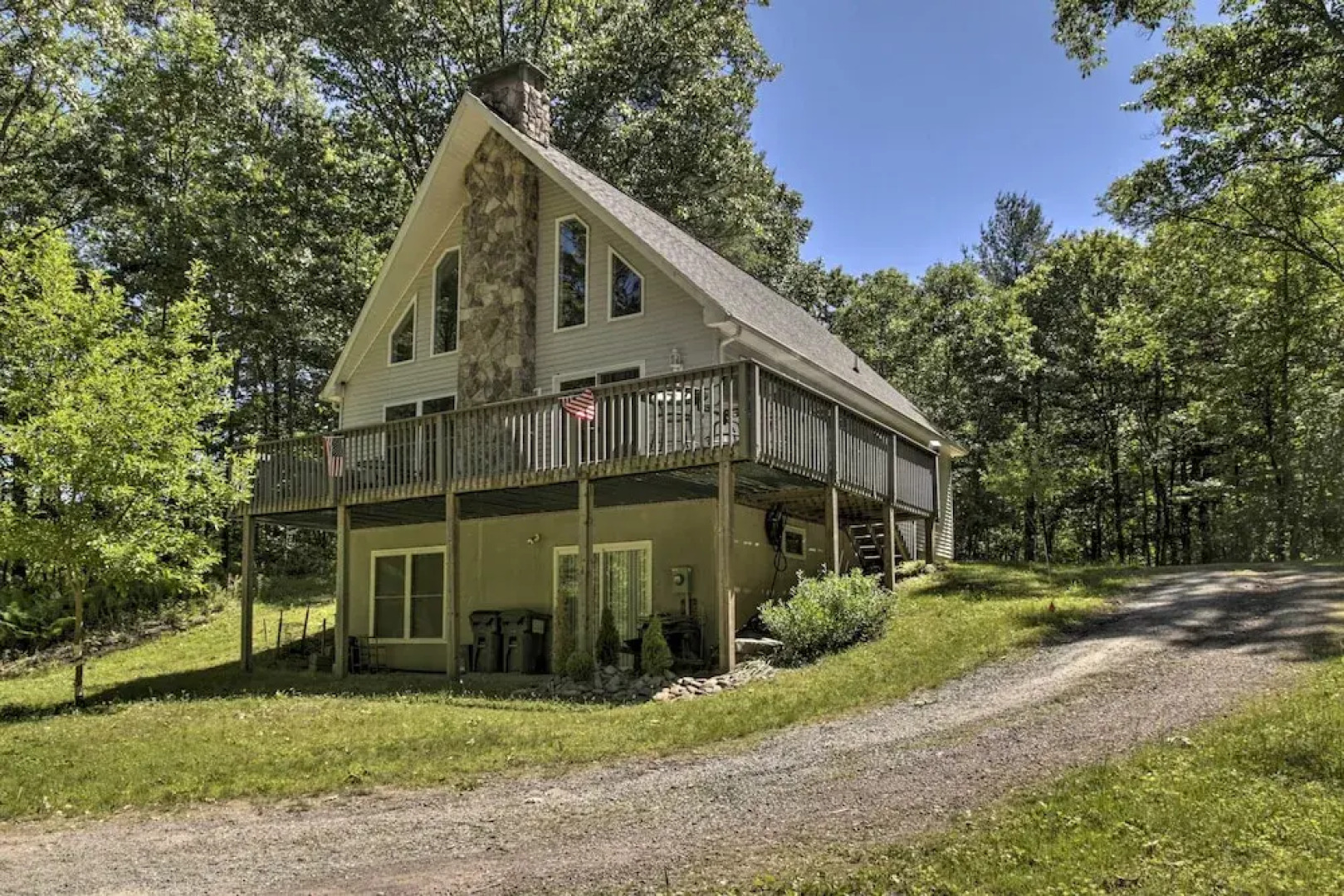Spacious Home w/ Deck, Grill & Delaware River View