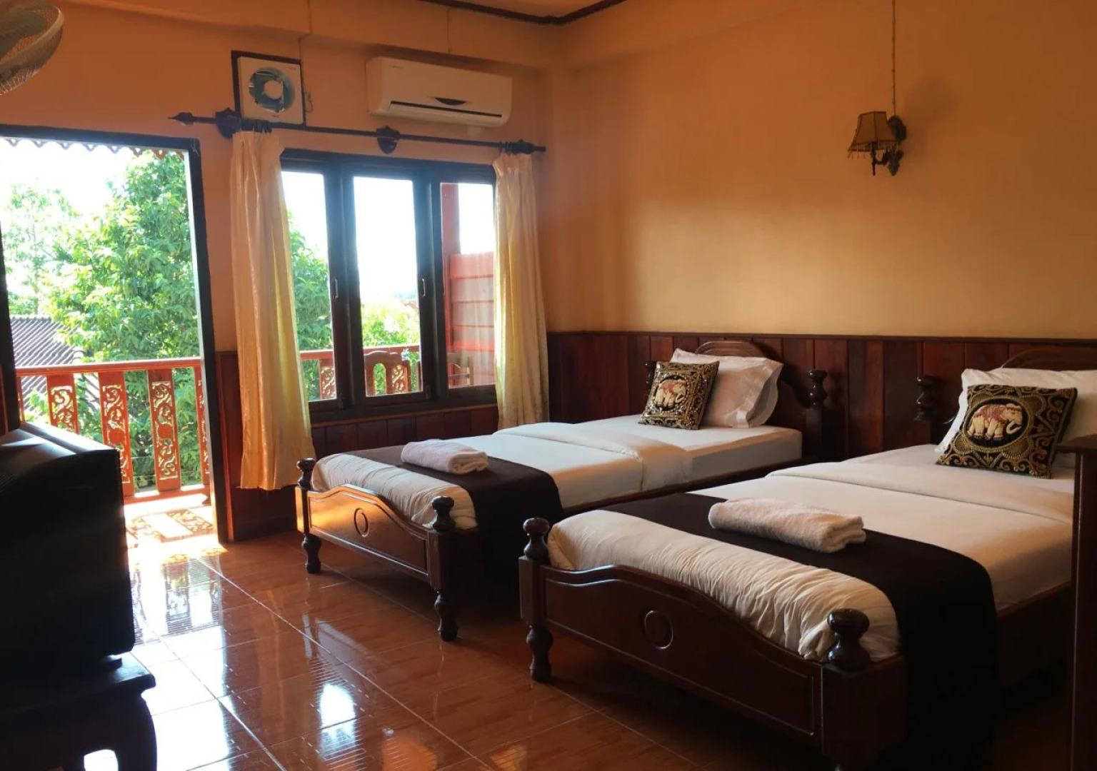 Mountain Riverview Guesthouse