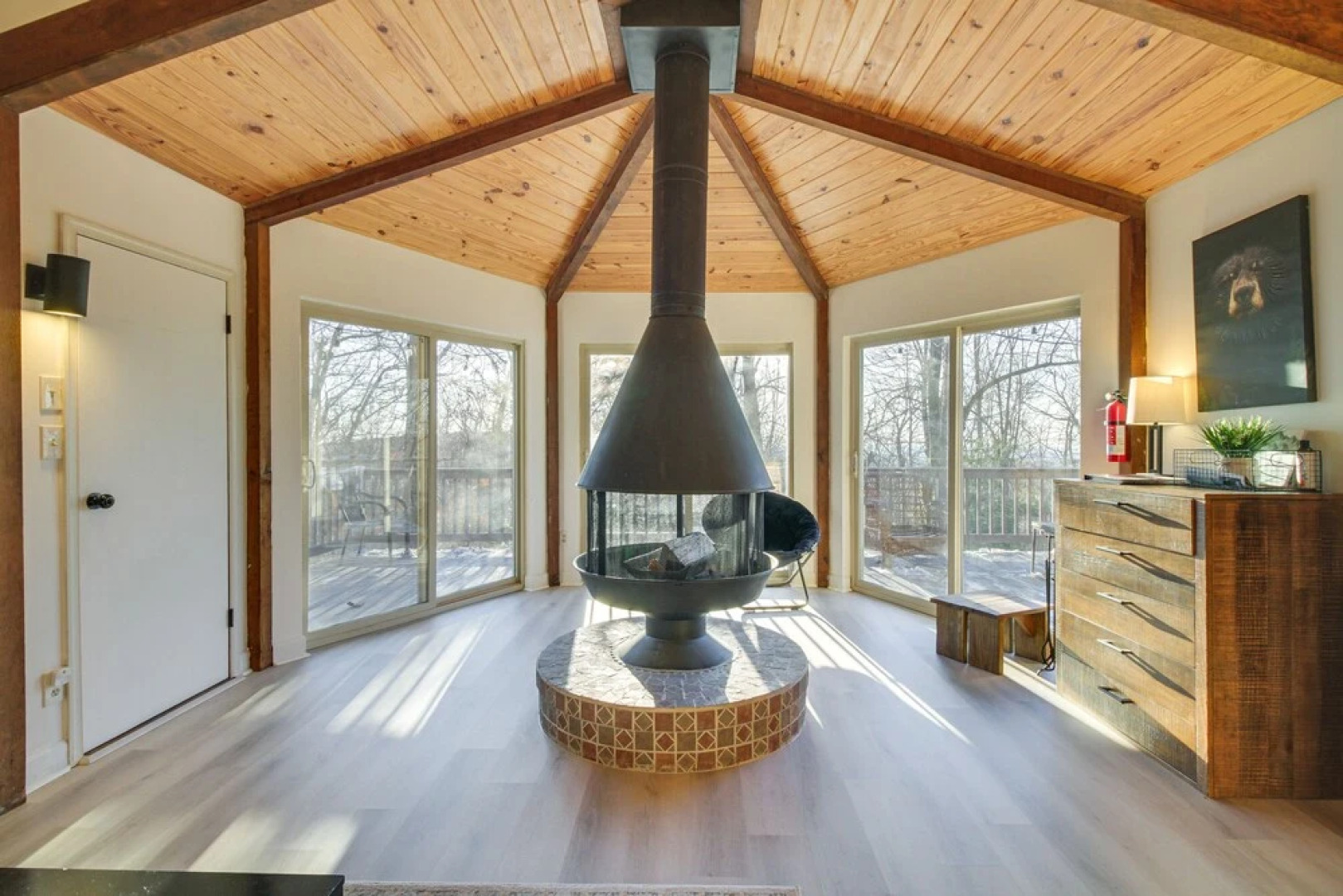 Rustic Getaway With Fireplace - Walk to Slopes!