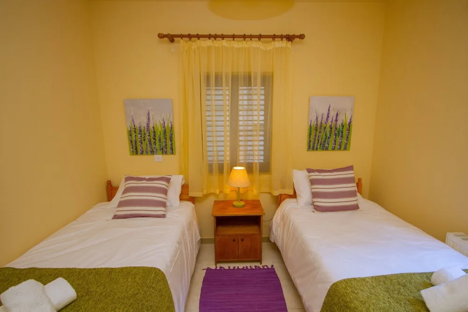 Persephone Cottage - Enhance Your Senses