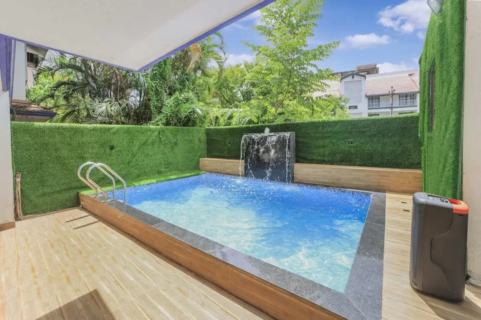 3BHK w/Pool - Dream Habitat by Universe Villas