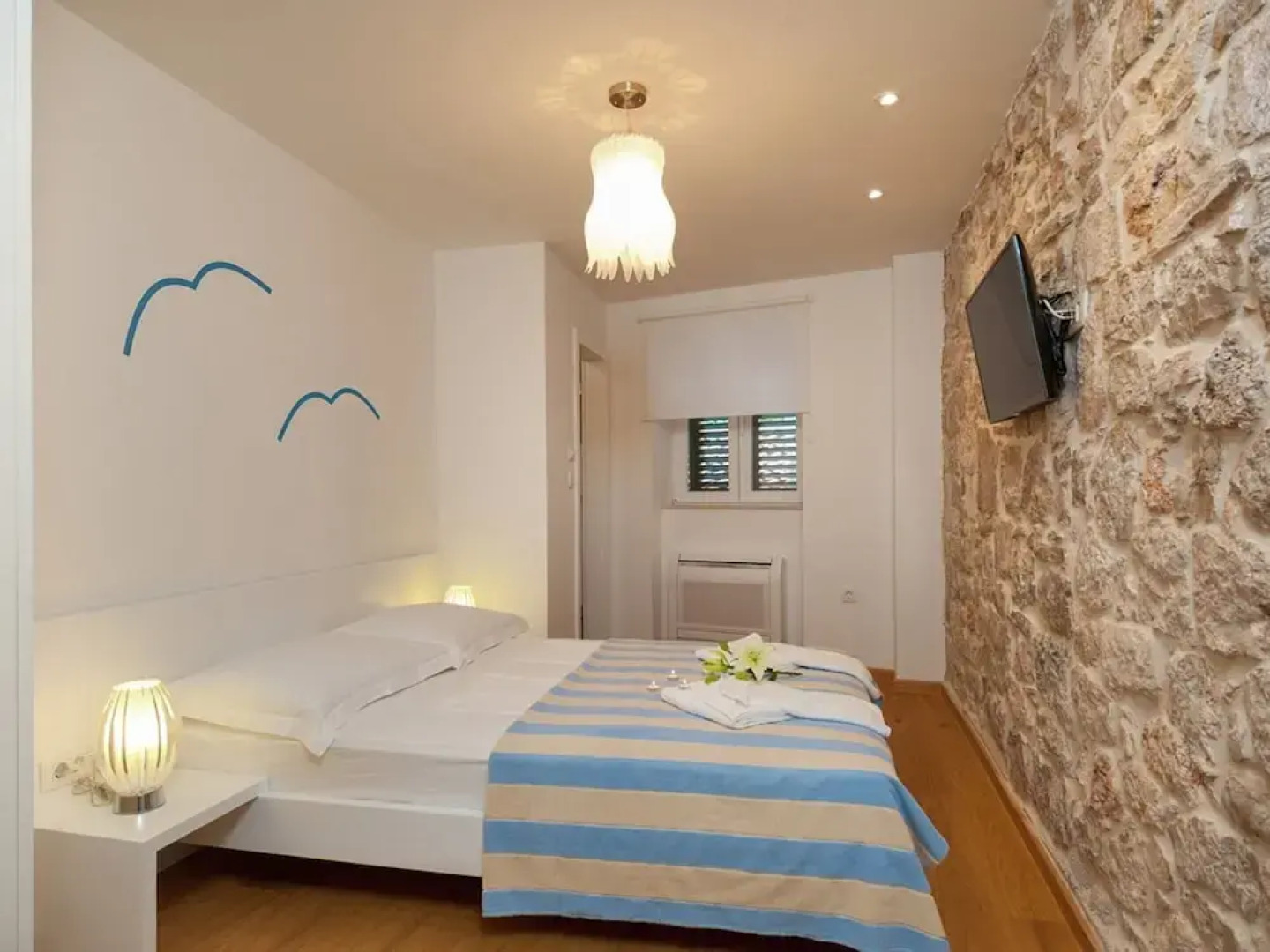 Sea-view Villa in Bol with Hot Tub, Sauna, Whirlpool