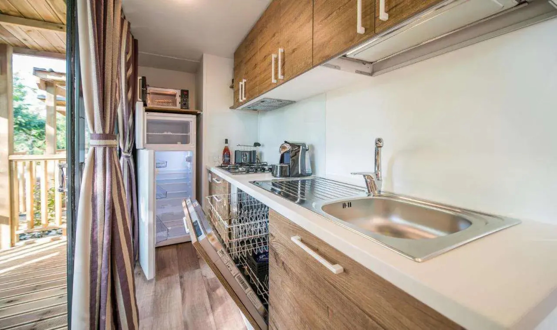 hu Norcenni Girasole Village