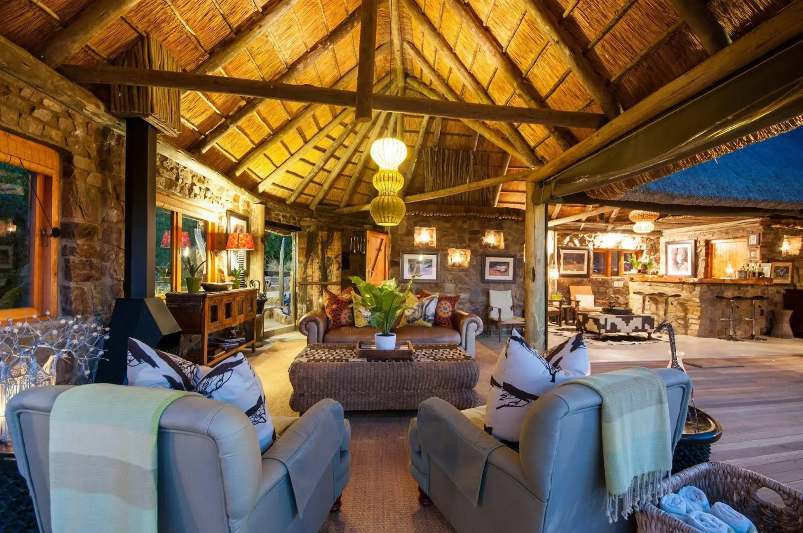 HillsNek Safari Camp - Amakhala Game Reserve