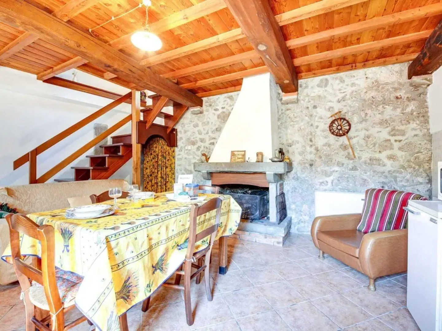 Farmhouse in Italy With Private Terrace