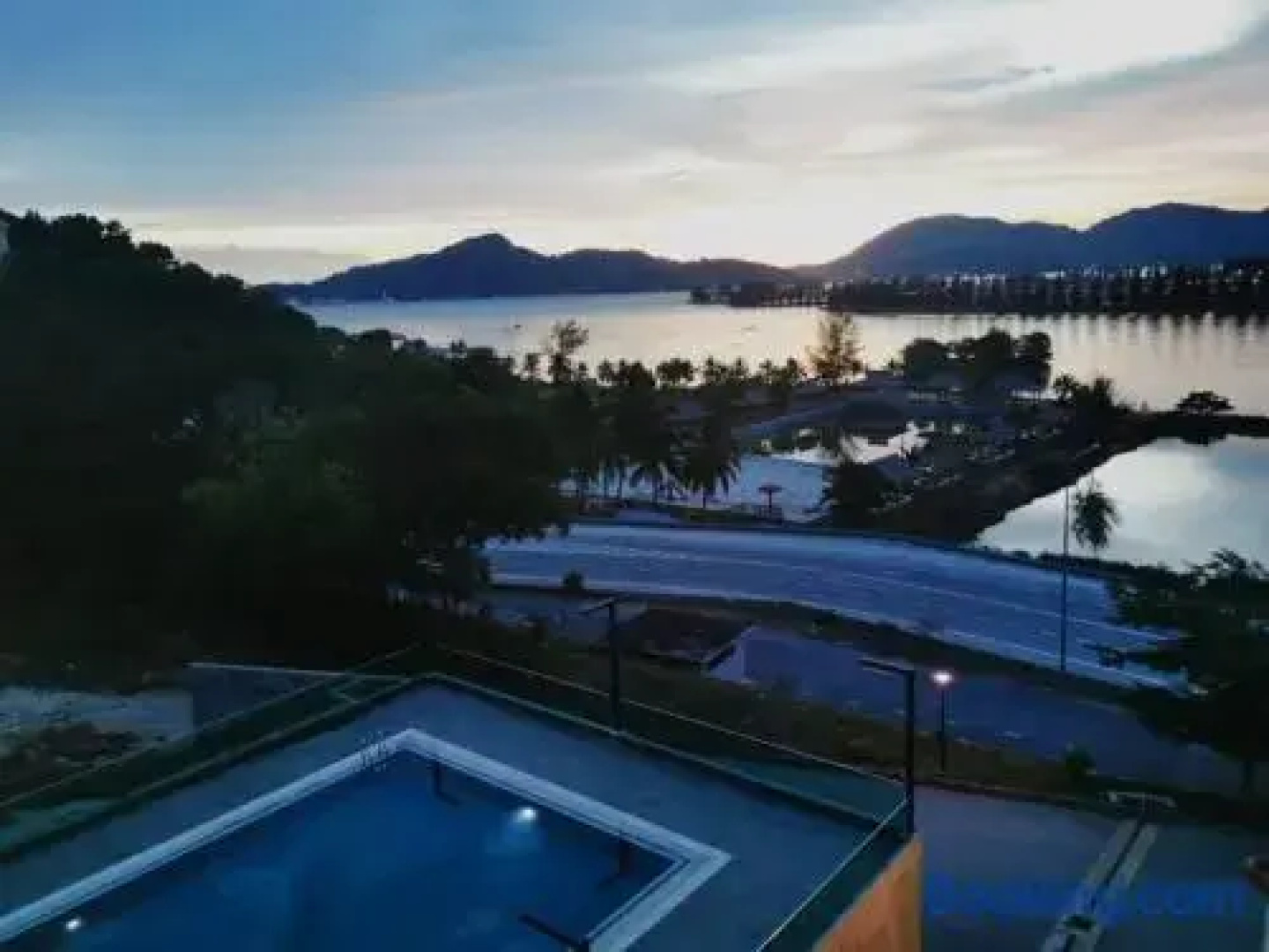 Marina Heights Resort