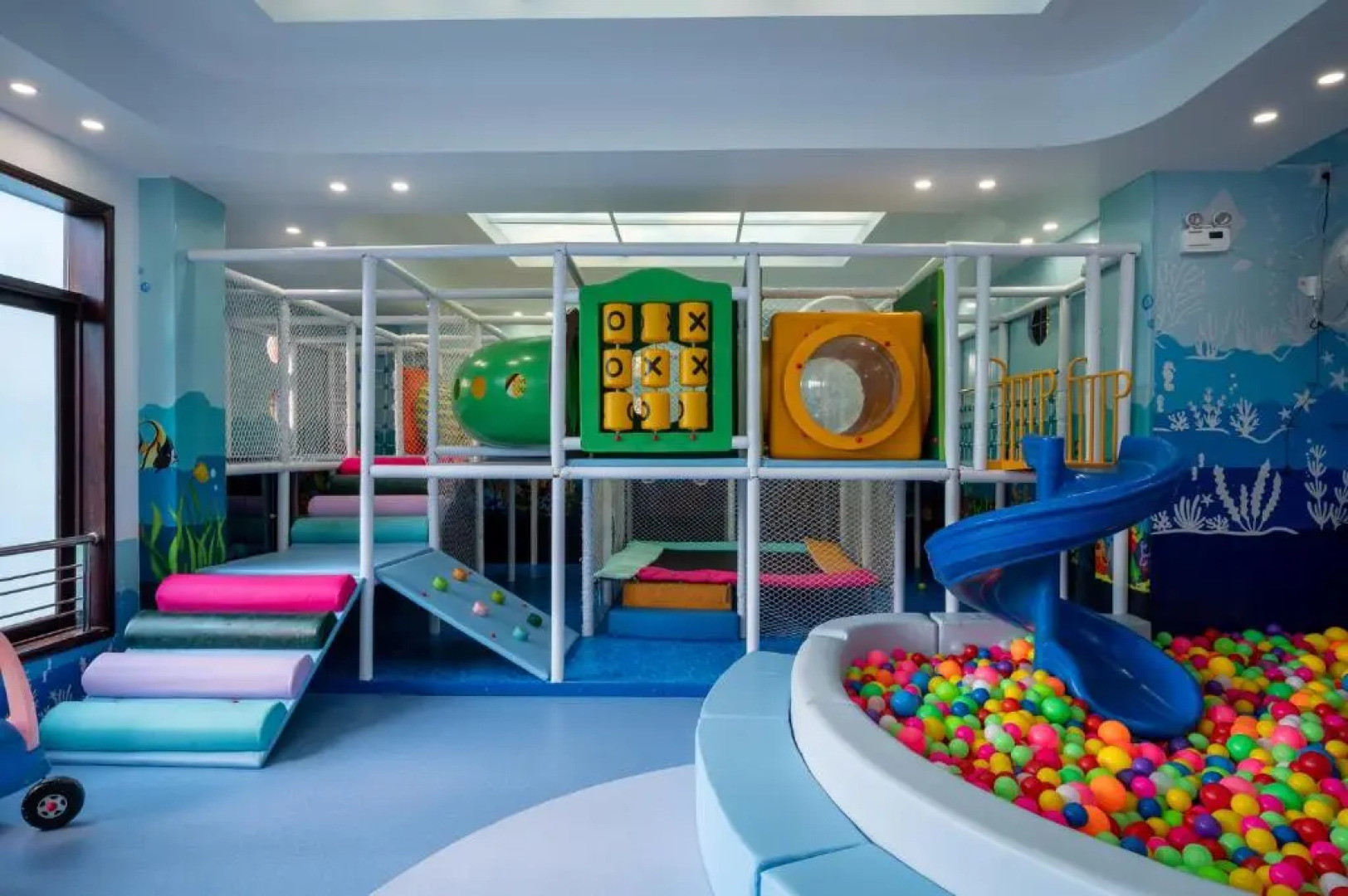 Carmelina Beach Resort