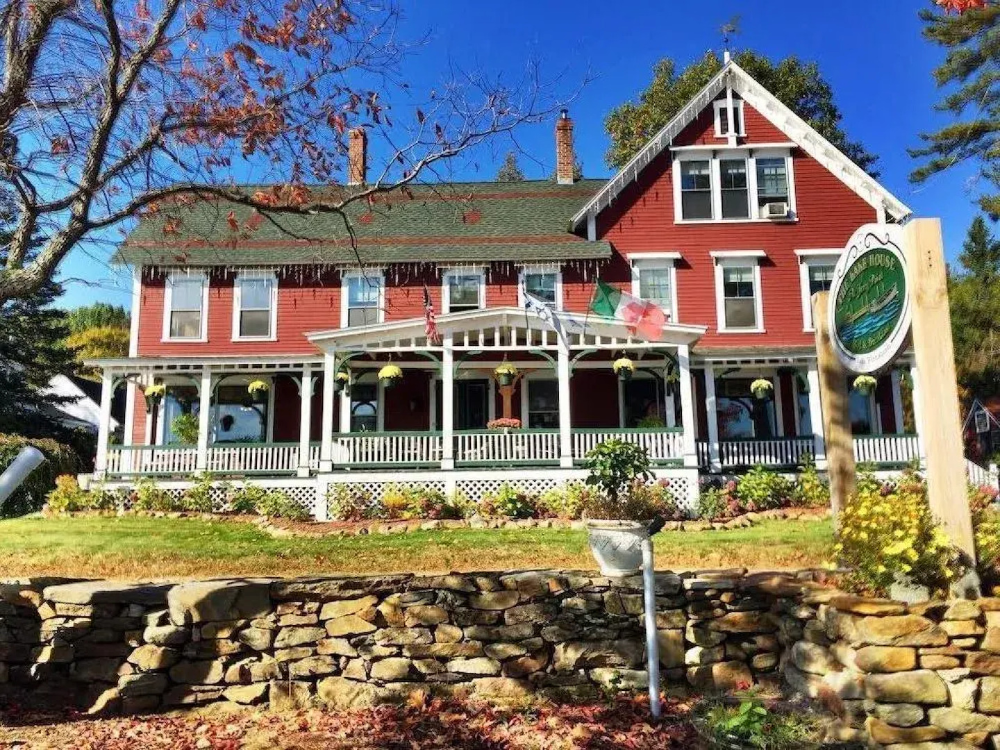 Lake House at Ferry Point