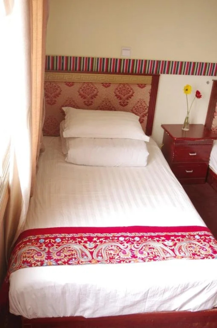 Migrant Bird Youth Hostel