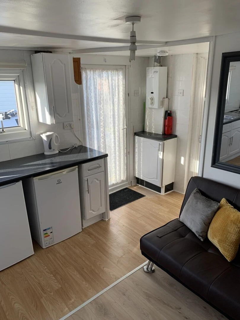 Cosy and Comfortable 2bed Chalet in Leysdown, Kent