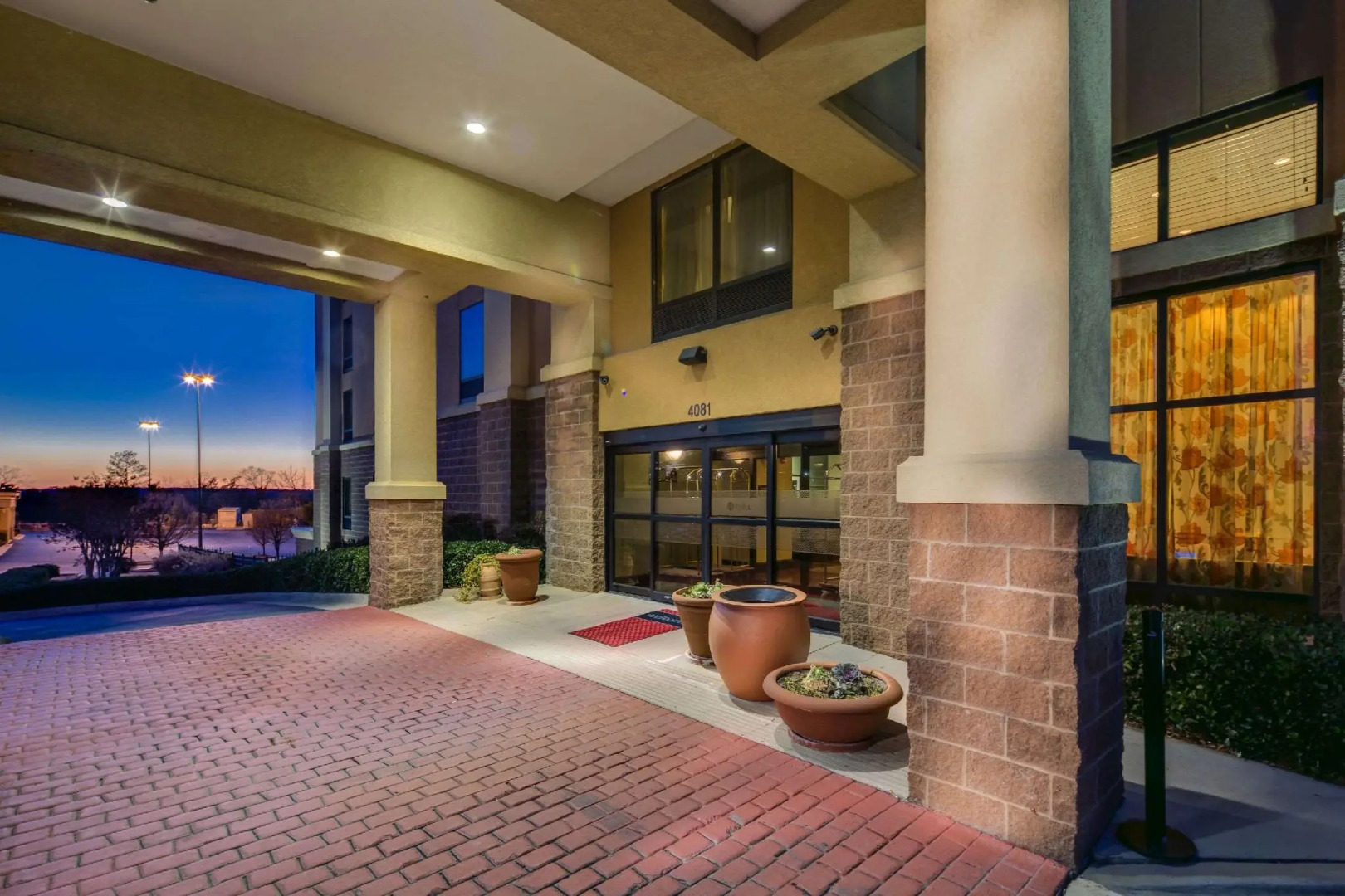 Hampton Inn & Suites Augusta West