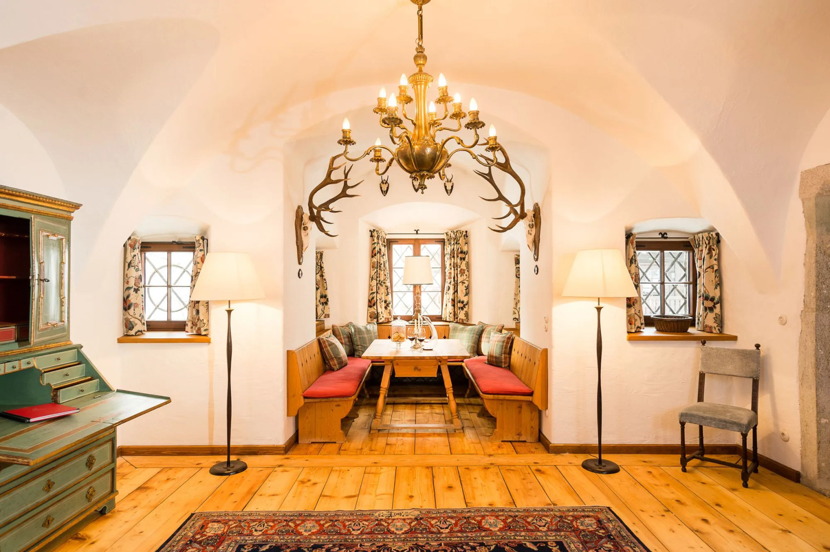 Schloss Prielau Hotel & Restaurants