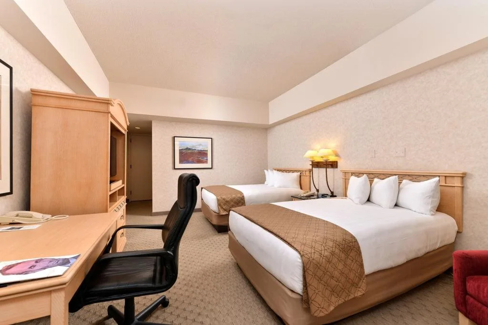 Edward Hotel & Convention Center