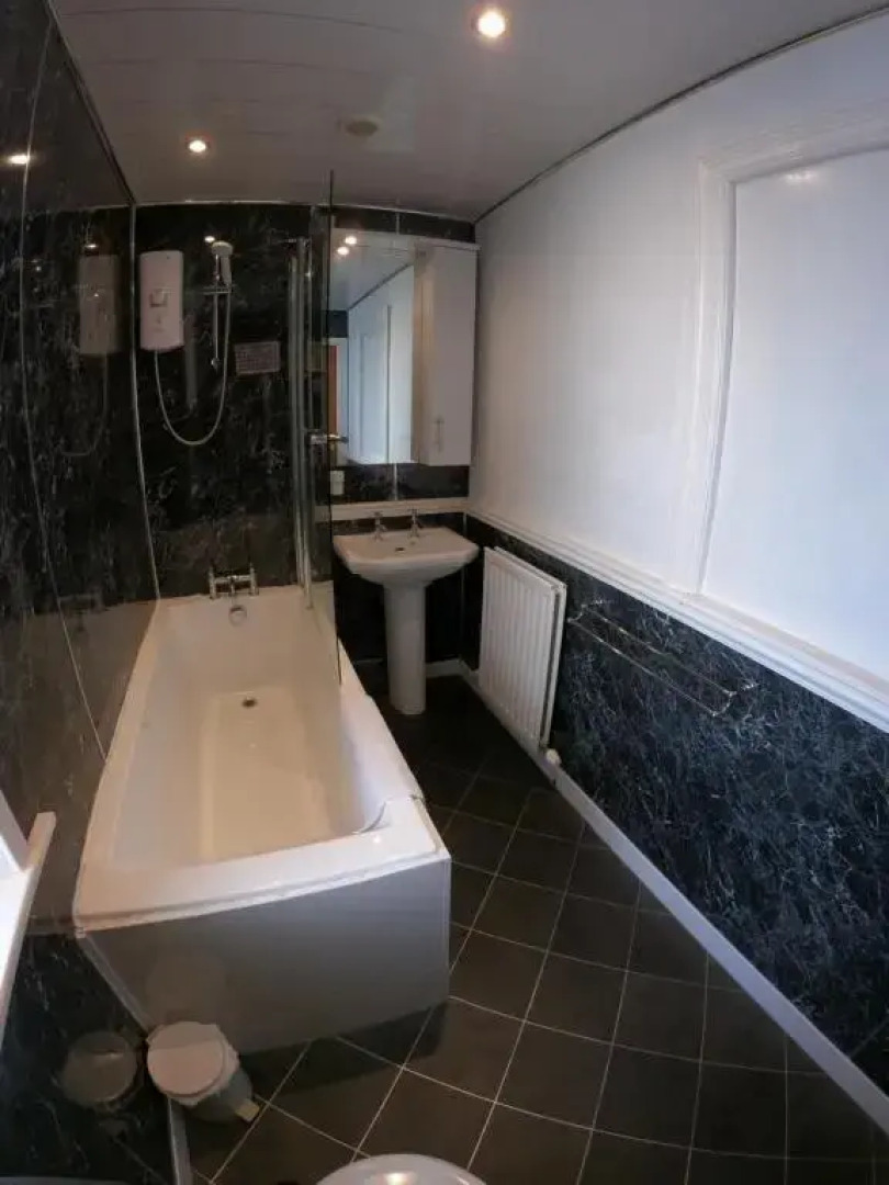 Strands Hotel/Inn & Micro Brewery