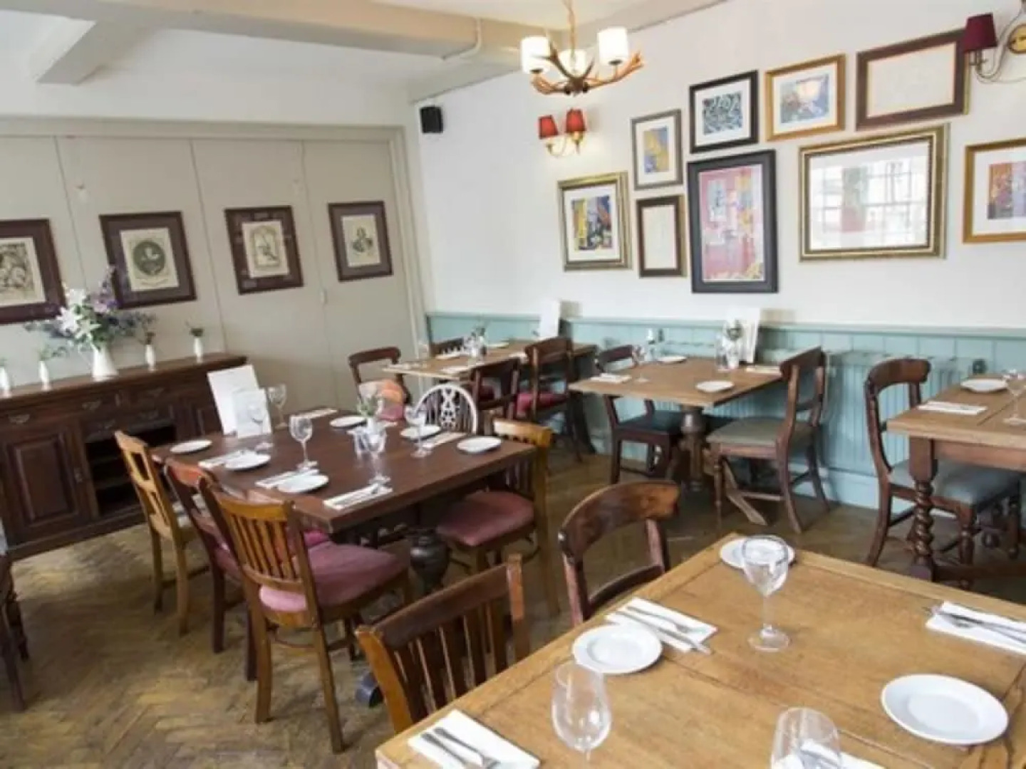 The Kings Arms Hotel - Inn