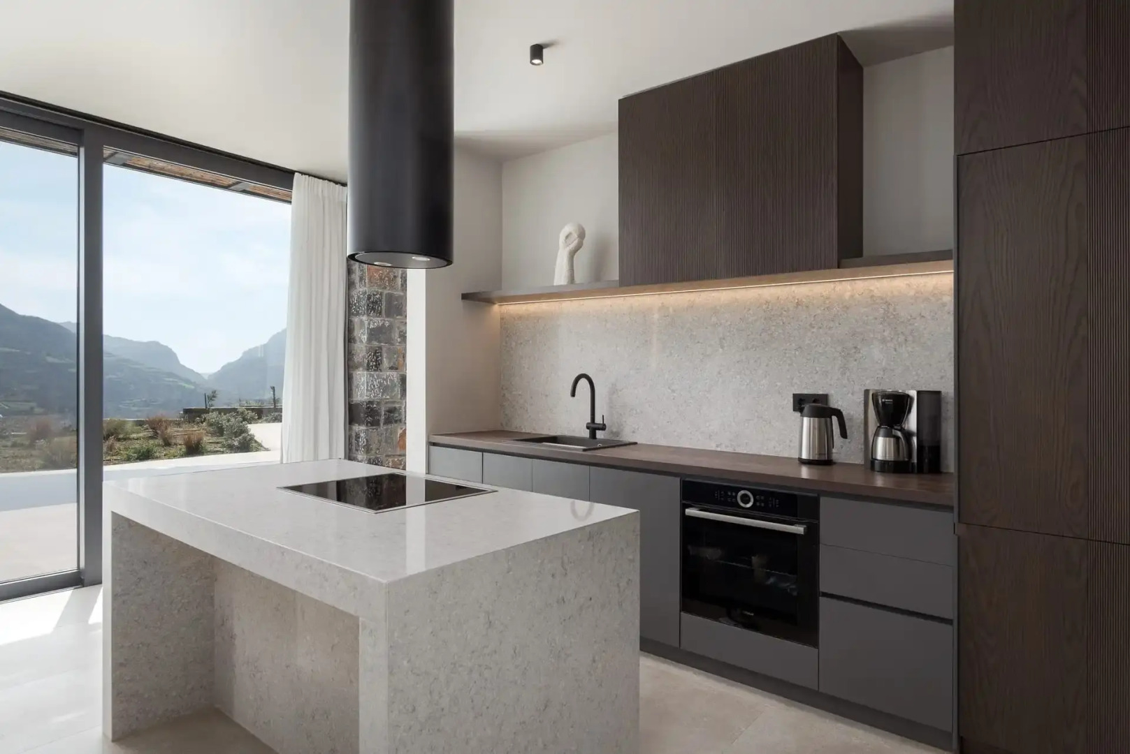 Neromai Cave Luxury Villas