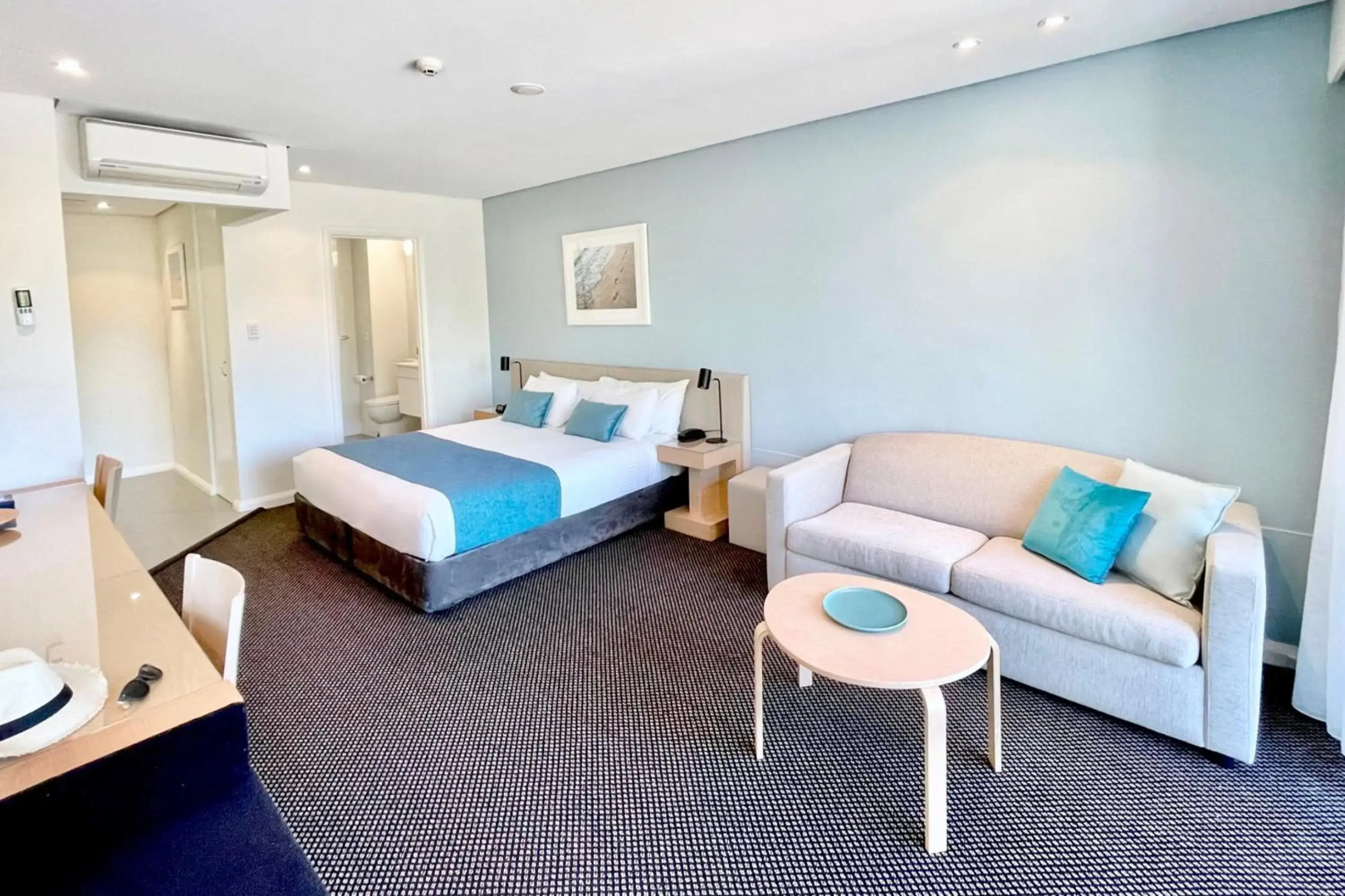 Coogee Sands Hotel and Apartments
