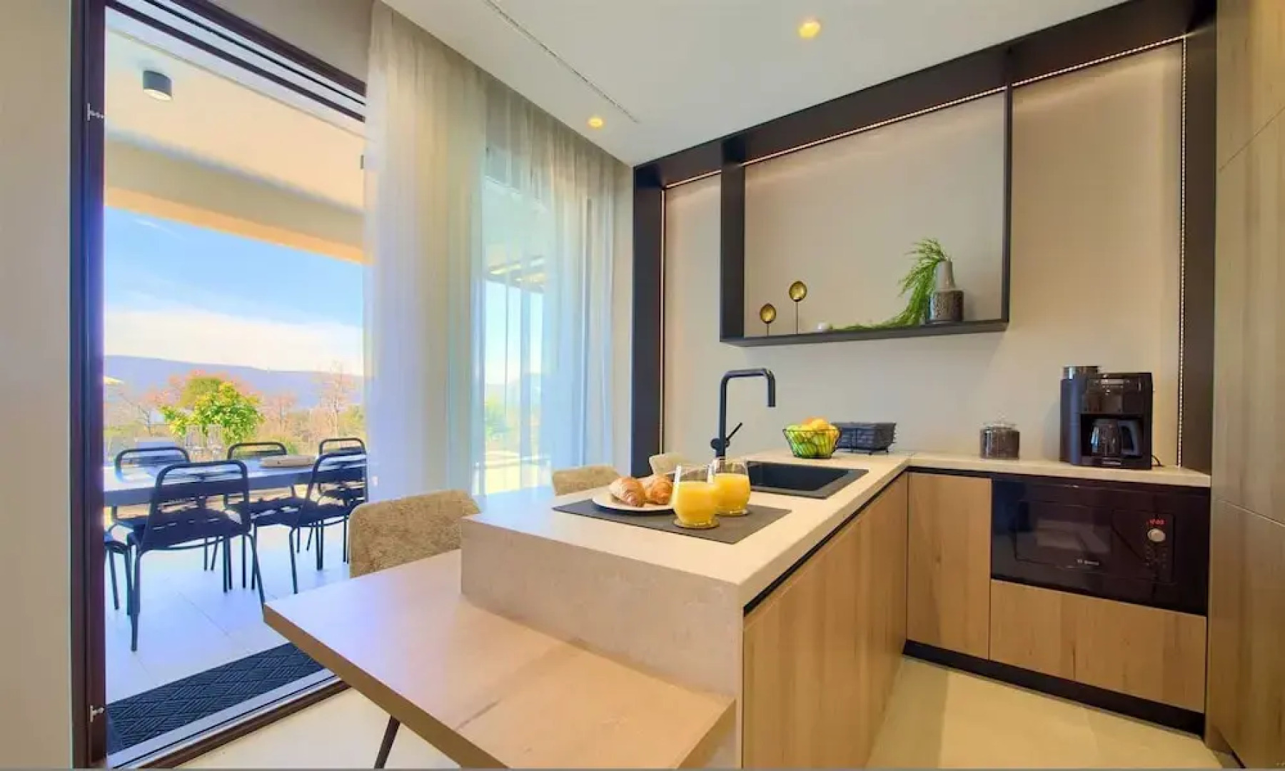 Villa Lady With Heated Pool Jacuzzi and Sauna