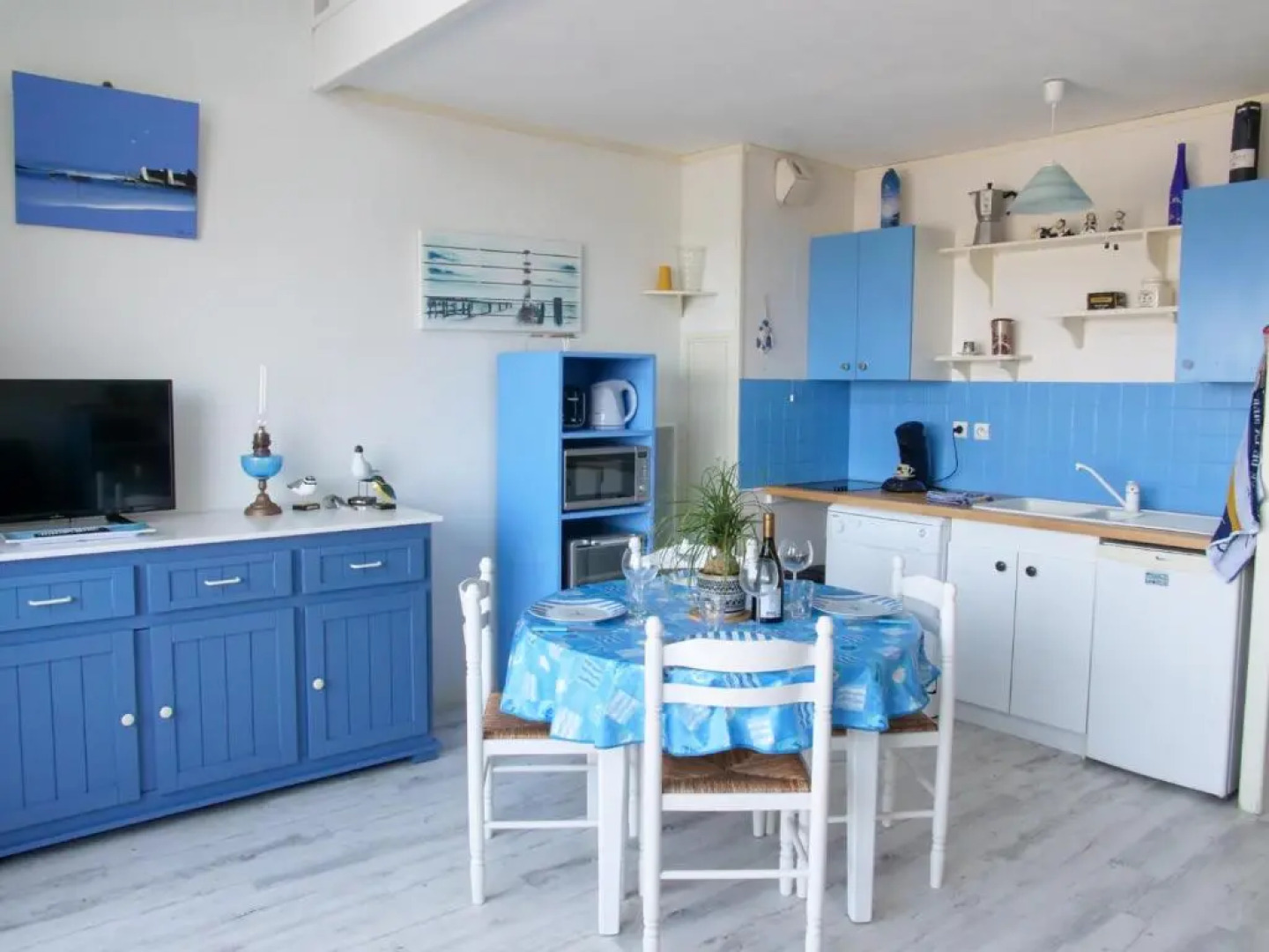 Face à la mer : appartement lumineux