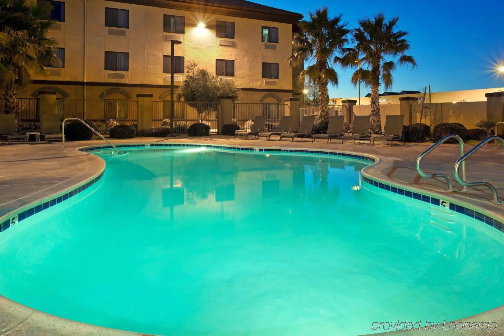 Holiday Inn Express Hotel & Suites Barstow-Outlet Center by IHG