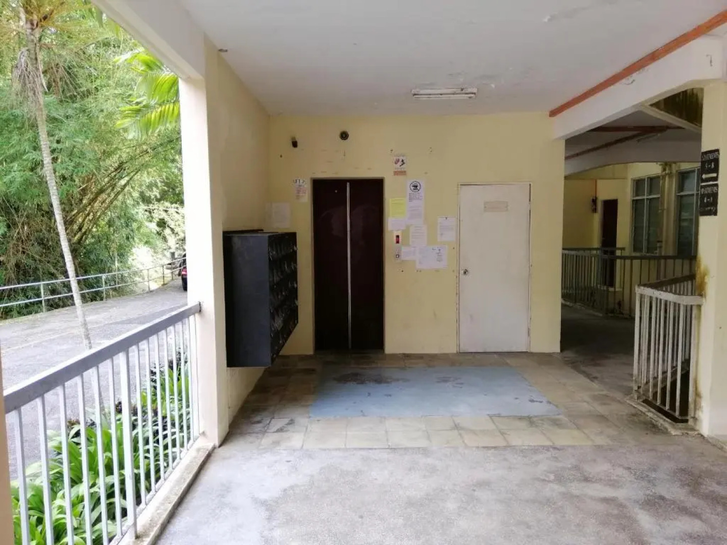 Bayu Emas Apartments