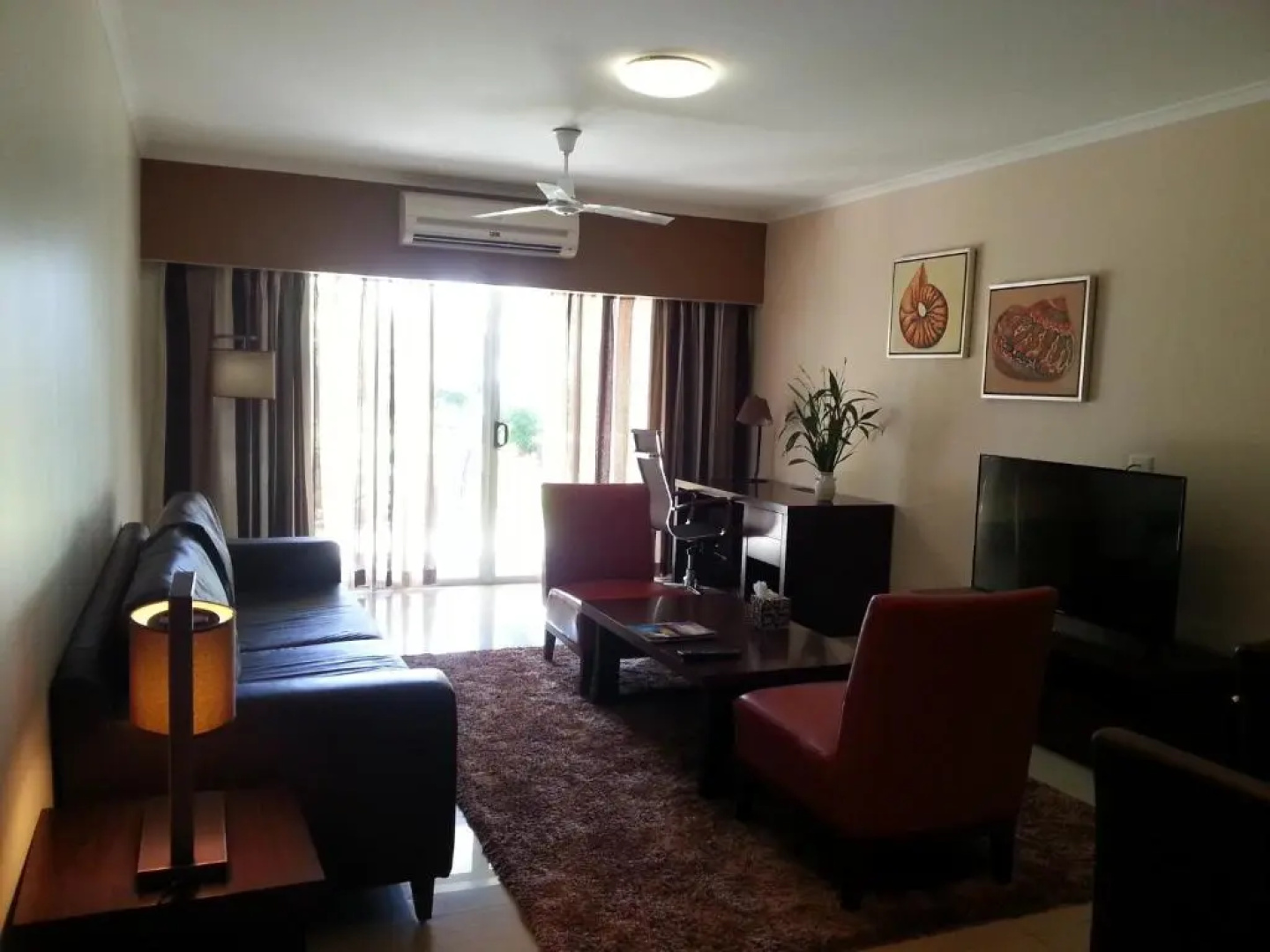 Heritage Park Hotel