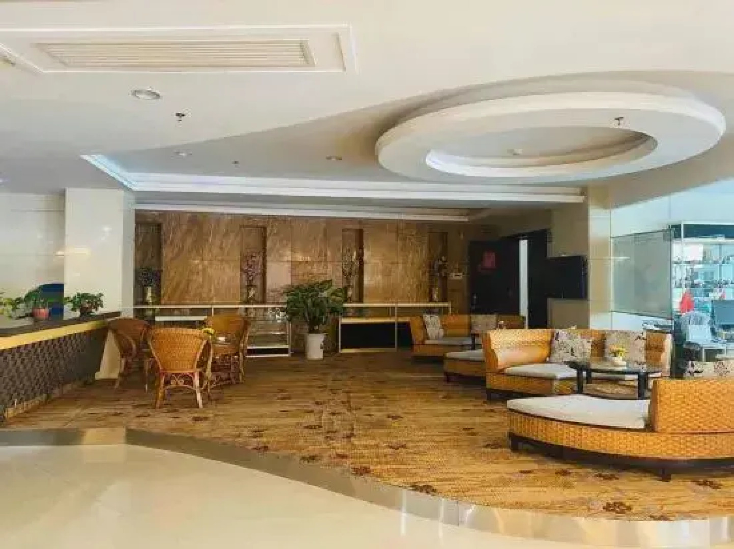 Jiuquan Chuangtong Business Hotel (Municipal Government Yumen Oilfield Company Branch)