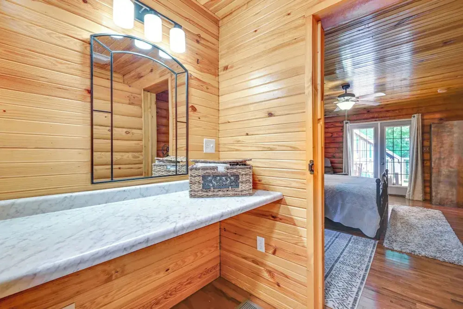 Woodsy Kentucky Escape w/ Game Room & Lake Access!