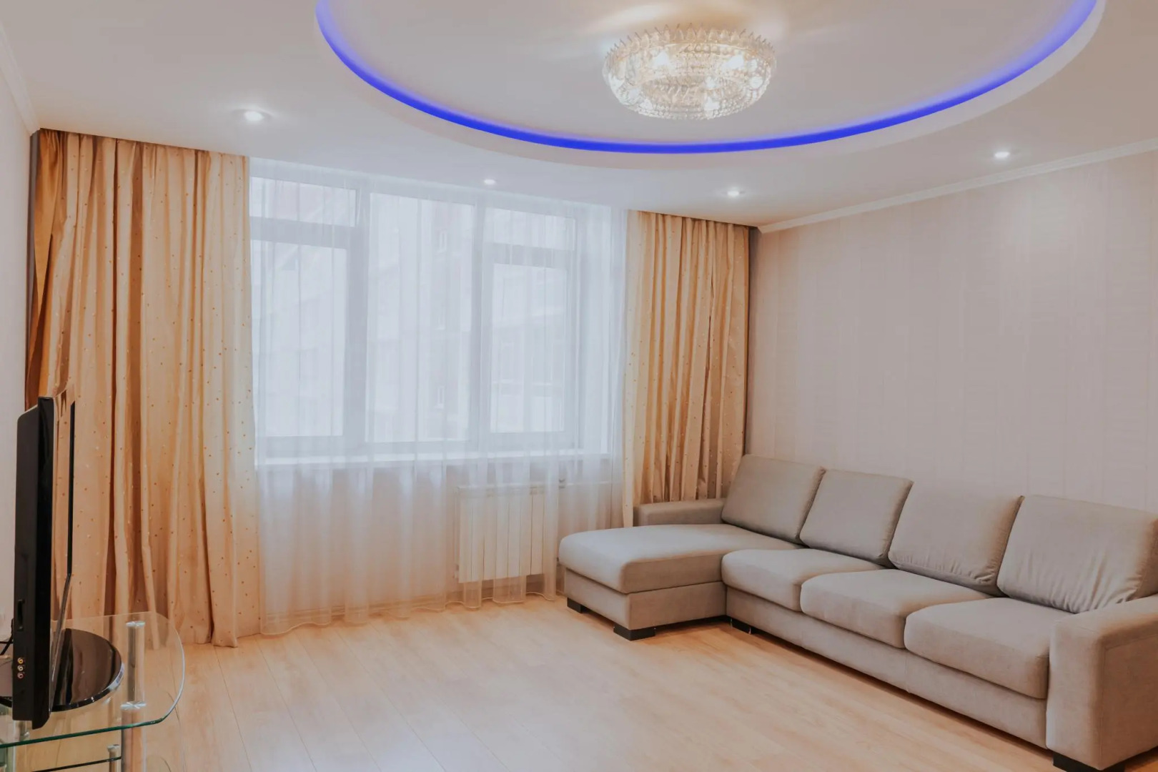 Золотой ключ на улице Авиаторов 42