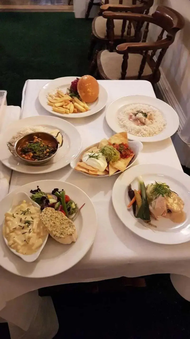 George and Abbotsford Hotel